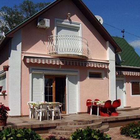 Villa Nyaralo Balatonmariafuerdo Exterior foto