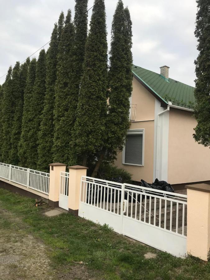 Villa Nyaralo Balatonmariafuerdo Exterior foto
